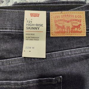 Levi Jeans High-Rise Size 22 W